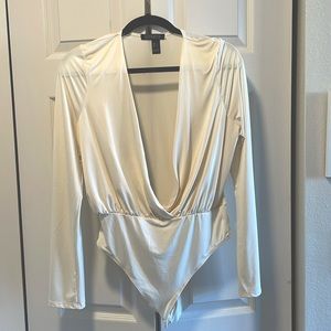 Deep V Long-Sleeves Bodysuit: Size L